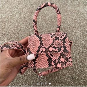 Crossbody mini bag!